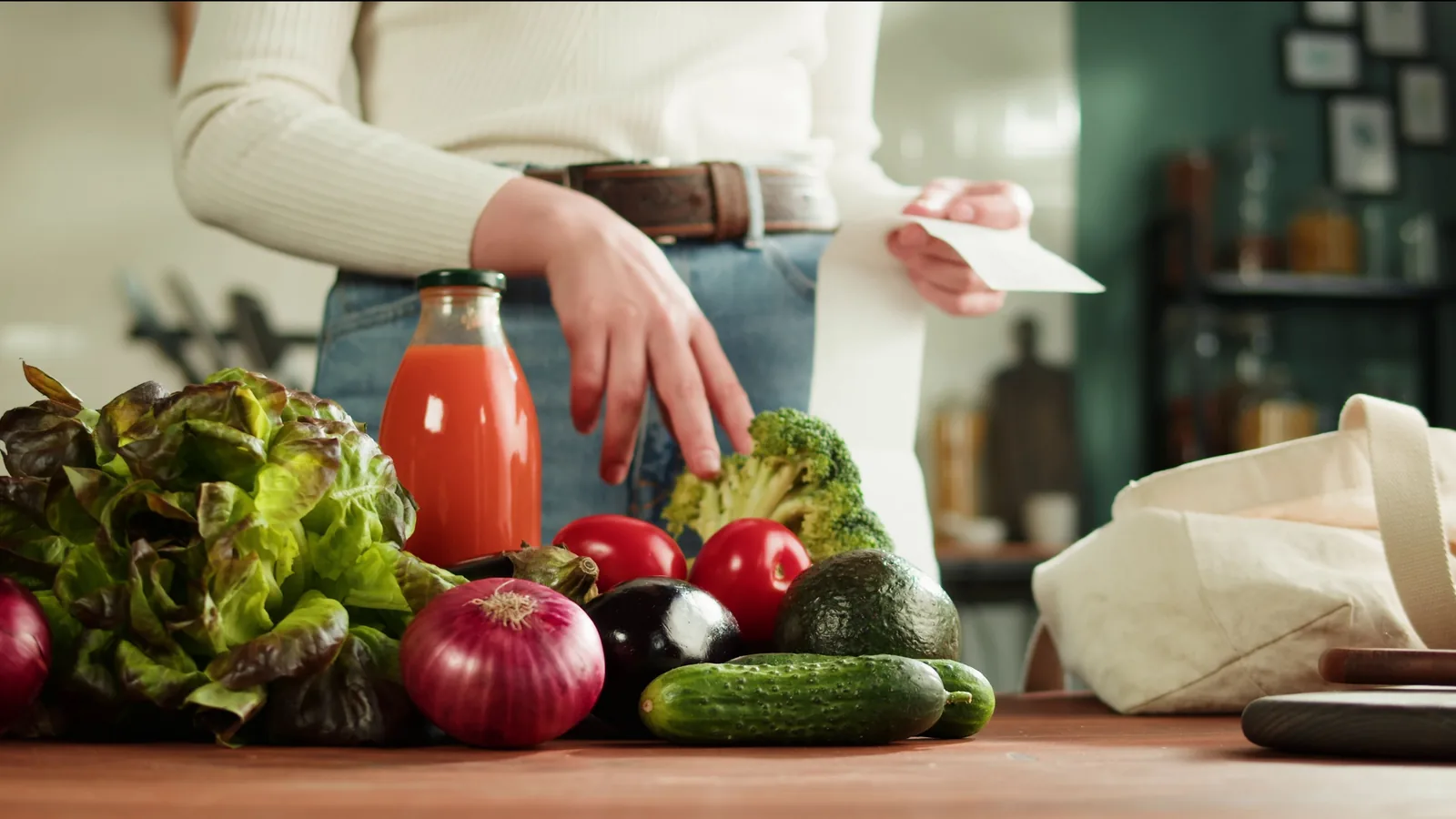 What To Check Before A Food And Symptom Note For Everyday Digestion cover image